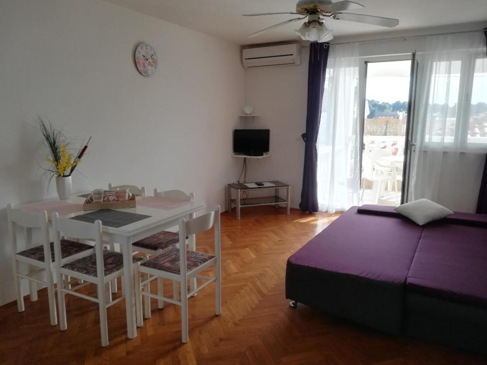 Apartments&Rooms Sara- Petrčane Buitenkant foto